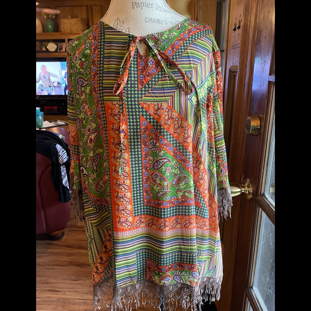Sassybling printed tunic top with 3/4 sleeves with fringe, size 1XL
